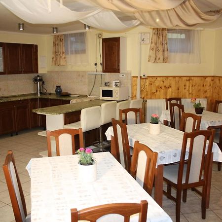 Harmonia Apartmanhaz ไฮจ์ดุสโซบอสโล ภายนอก รูปภาพ