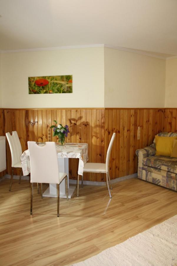Harmonia Apartmanhaz ไฮจ์ดุสโซบอสโล ภายนอก รูปภาพ